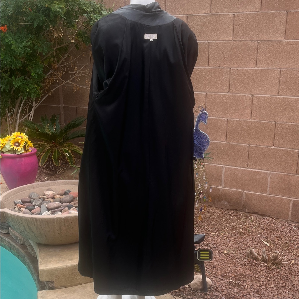 Vtg Elegant Black Women's Leather Trench Coat — image 6 of 8